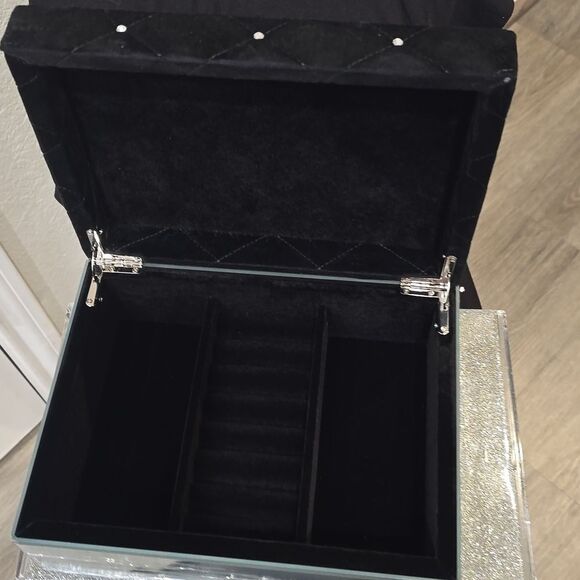 At Home Studded Velvet Mirrored Jewelry Storage Box - Picture 6 of 11